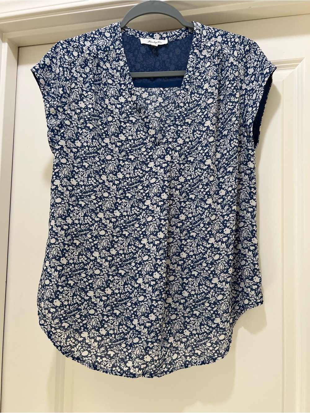 Monday Fun Navy Floral Cap-Sleeve Blouse